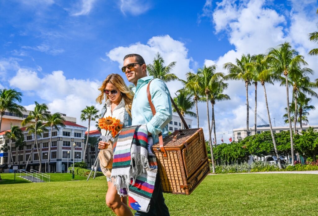 couple going on a picnic