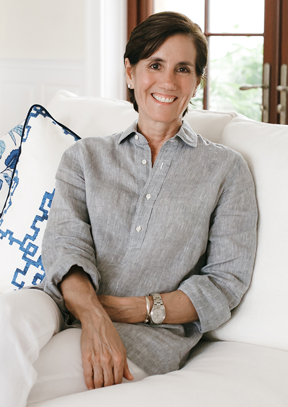 Suzanne Frisbie - real estate agent in Palm Beach